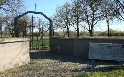 Захоронение русских и немецких воинов, погибших в августе - сентябре 1914 г.
